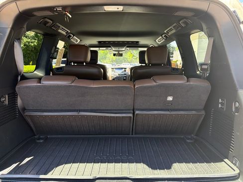 Used 2020 Nissan Armada Platinum w/ Platinum Reserve Package RWD image 34