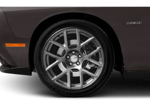 Used 2015 Dodge Challenger R/T Plus RWD image 26