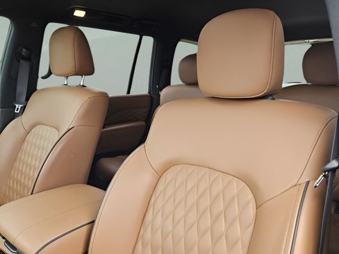 Used 2024 INFINITI QX80 Sensory image 37