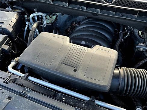 Certified 2023 Cadillac Escalade Premium Luxury w/ LPO, Floor Liner Package AWD/4WD image 32