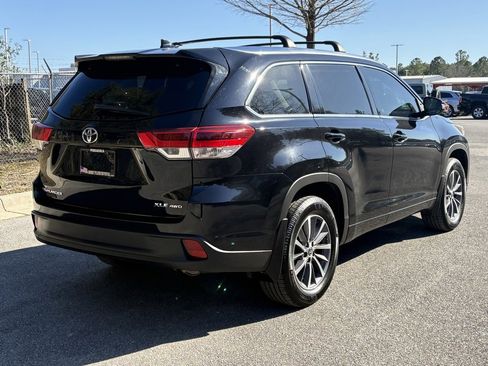 Used 2018 Toyota Highlander XLE image 4