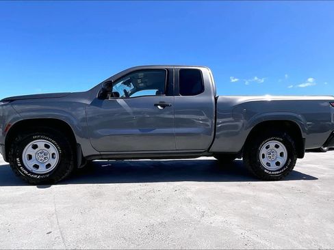 Used 2022 Nissan Frontier S w/ Technology Package RWD image 3