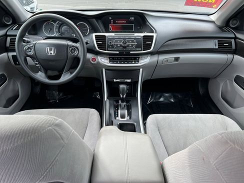 Used 2013 Honda Accord EX image 31