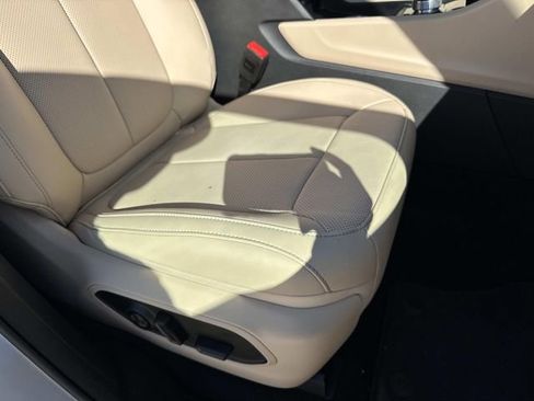New 2025 Jeep Grand Cherokee L Limited w/ Luxury Tech Group II RWD image 15