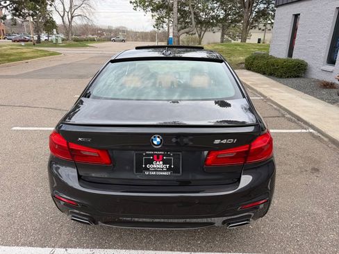 Used 2020 BMW 540i xDrive w/ M Sport Package image 9