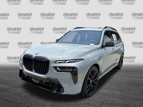 Used 2026 BMW X7 xDrive40i w/ M Sport Package image 5