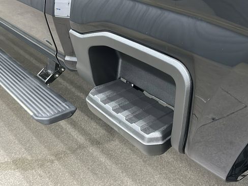 Used 2025 Ford F250 Platinum image 20