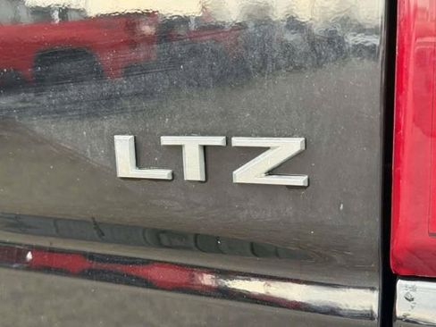 Used 2022 Chevrolet Silverado 1500 LTZ AWD/4WD image 9