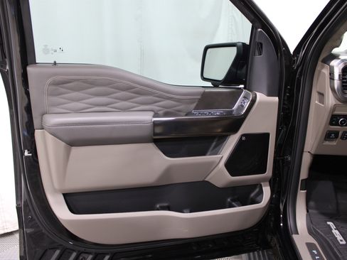 Used 2025 Ford F150 Platinum w/ Equipment Group 703A Plus image 6