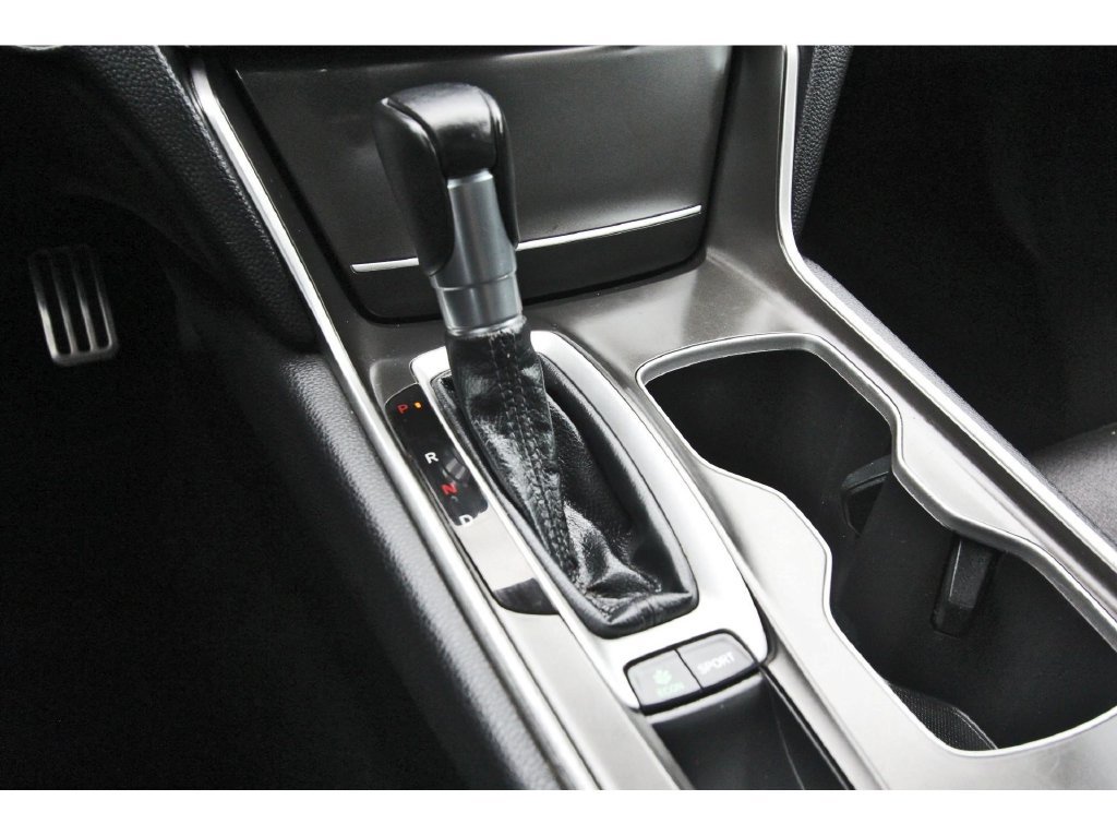 Used 2018 Honda Accord Sport image 27