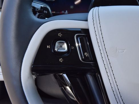 New 2026 Lincoln Aviator 2WD image 25