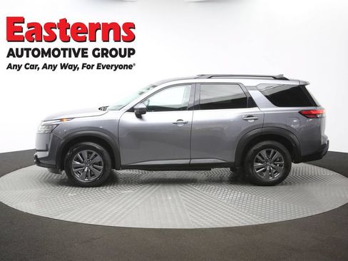 Used 2022 Nissan Pathfinder SV FWD image 60