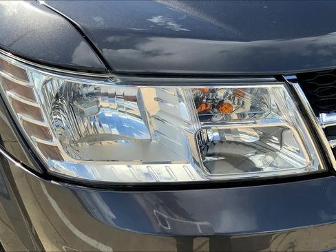 Used 2018 Dodge Journey SE w/ Connectivity Group image 25