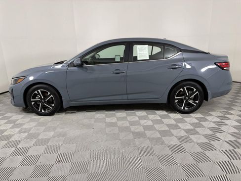Used 2025 Nissan Sentra SV image 2