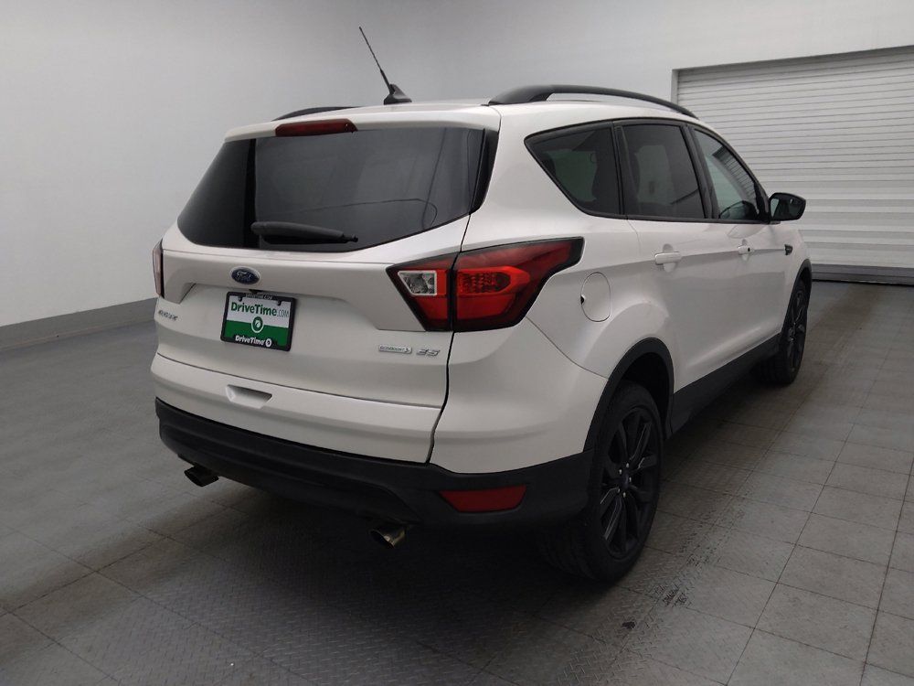 Used 2019 Ford Escape SE FWD image 9