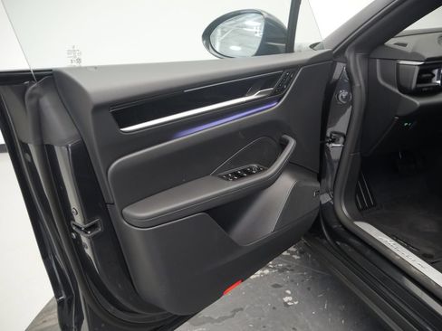 Certified 2026 Porsche Macan 4 Electric AWD/4WD image 13