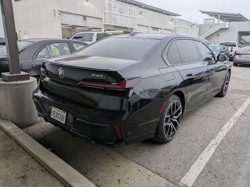 Used 2023 BMW 740i w/ Parking Assistance Package image 3