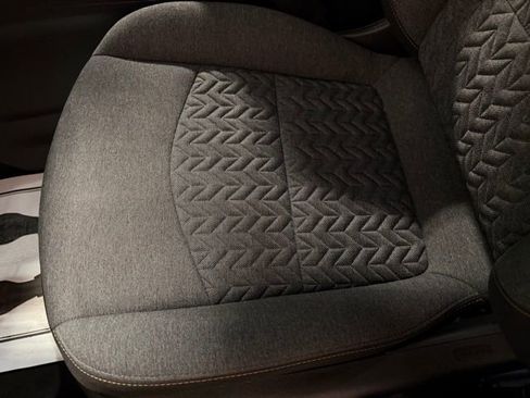 Used 2023 Chevrolet Equinox LT image 15