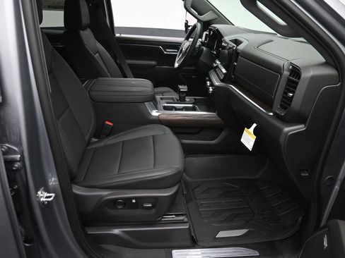 New 2026 GMC Sierra 1500 SLT w/ SLT Premium Plus Package image 7