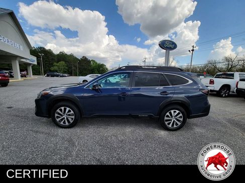 Used 2024 Subaru Outback Premium AWD/4WD image 3