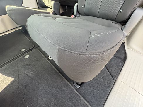 Used 2023 Chrysler Voyager LX FWD image 20