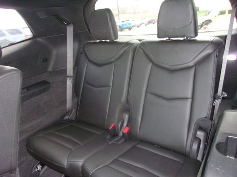 Used 2020 Cadillac XT6 Premium Luxury image 14