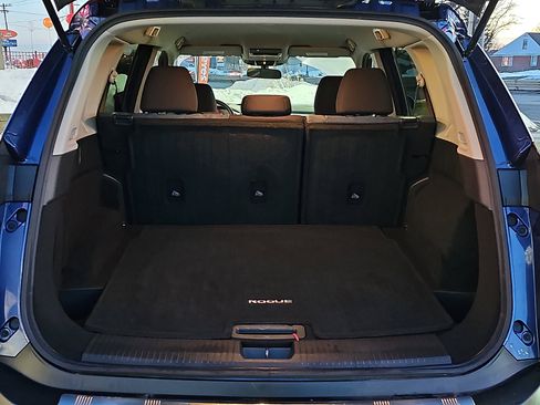 Certified 2023 Nissan Rogue SV image 29