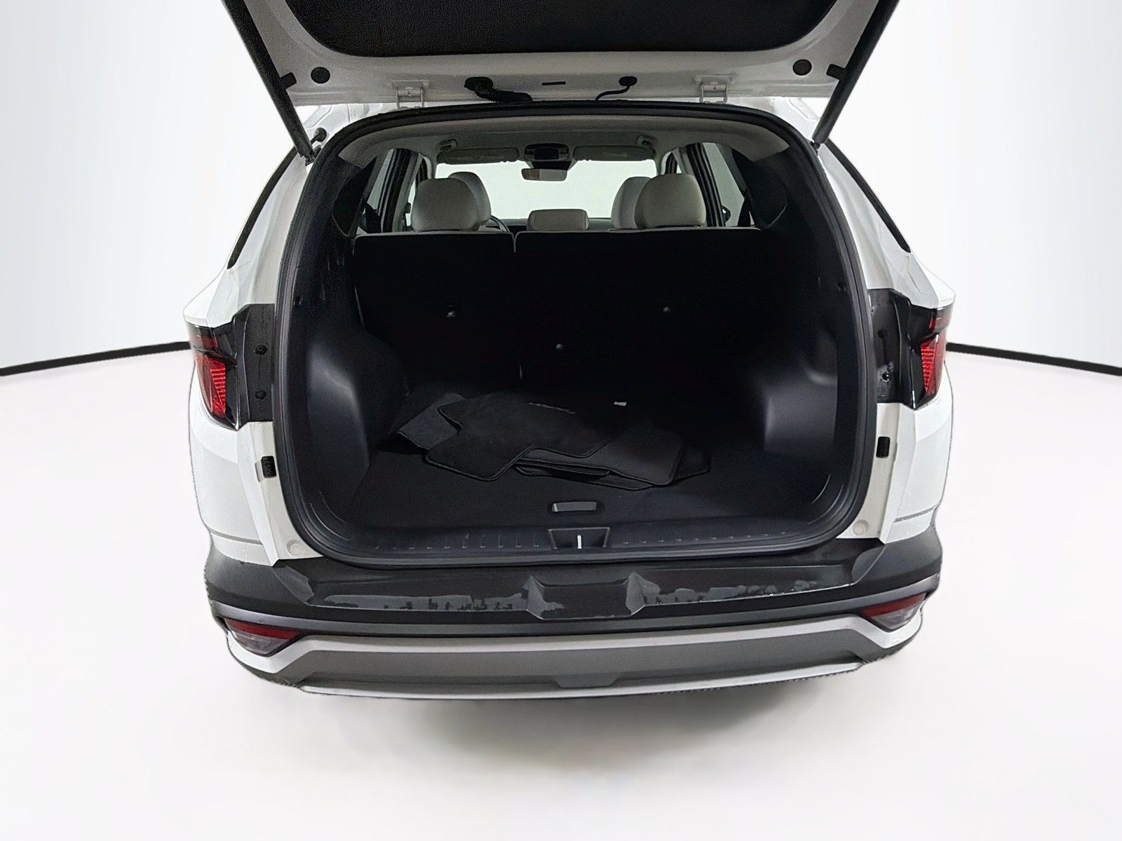 Used 2026 Hyundai Tucson SEL FWD image 27