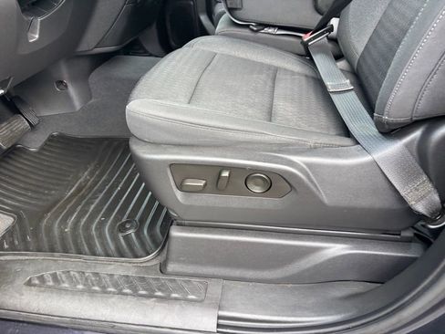 Used 2023 Chevrolet Silverado 1500 Custom image 18