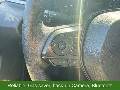 Used 2025 Toyota Corolla LE FWD image 27