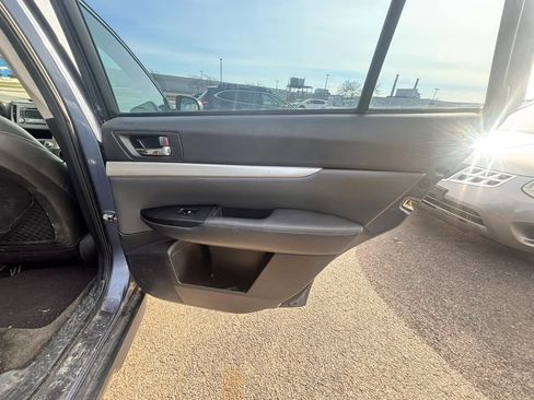 Used 2013 Subaru Outback 2.5i image 14