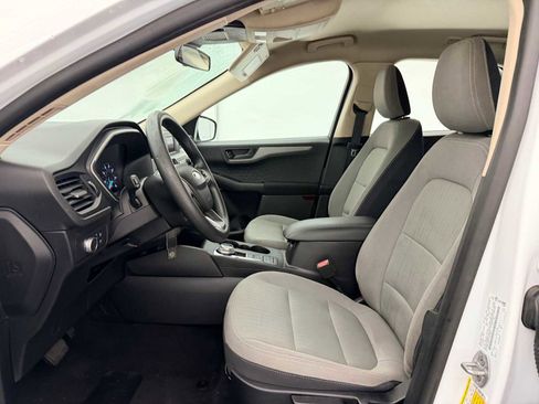 Used 2020 Ford Escape S image 17
