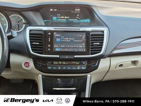 Used 2017 Honda Accord EX-L image 22