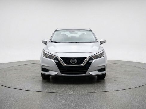 Used 2025 Nissan Versa SV w/ Trunk Package image 2