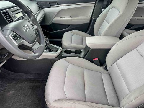 Used 2017 Hyundai Elantra SE FWD image 13