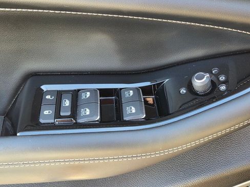 Certified 2021 Jeep Grand Cherokee L Overland w/ Luxury Tech Group IV AWD/4WD image 24