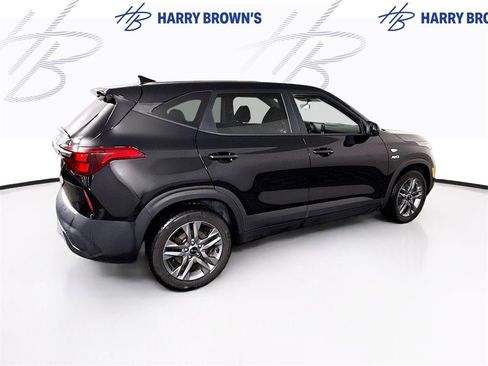 Used 2021 Kia Seltos LX image 29