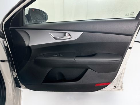 Used 2023 Kia Forte LXS FWD image 29