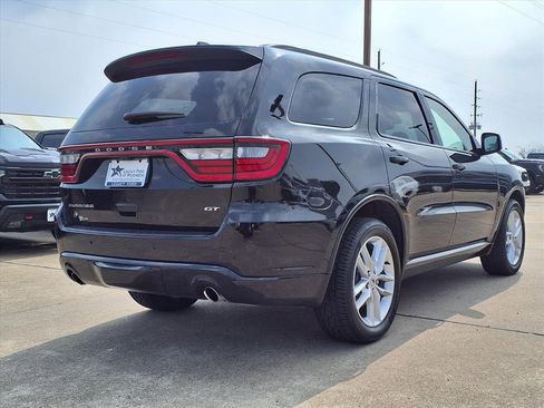 Used 2023 Dodge Durango GT image 2