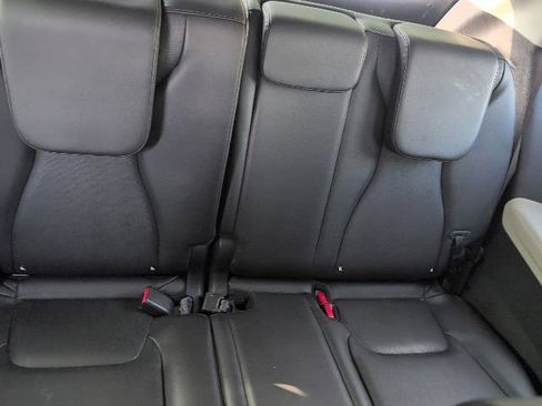 Used 2024 Kia Carnival LX FWD image 13