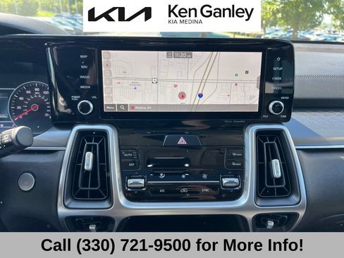 Certified 2022 Kia Sorento S w/ Panoramic Sunroof Package FWD image 13