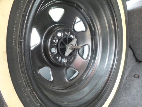 Used 1996 Jeep Cherokee SE image 17