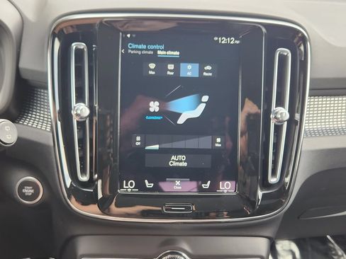 Used 2022 Volvo XC40 T5 R-Design AWD/4WD image 10