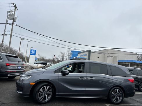 Certified 2023 Honda Odyssey Touring image 6