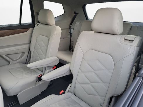 New 2026 Volkswagen Atlas SE FWD image 12