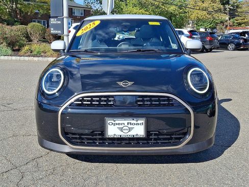 Used 2025 MINI Cooper 2-Door Hardtop image 2