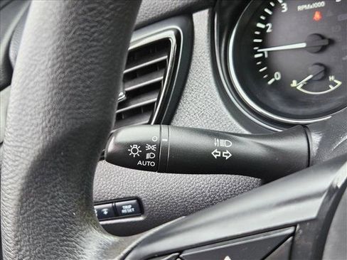 Used 2020 Nissan Rogue Sport S w/ Appearance Package FWD image 23