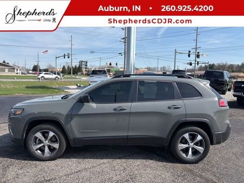 Used 2022 Jeep Cherokee Limited image 1