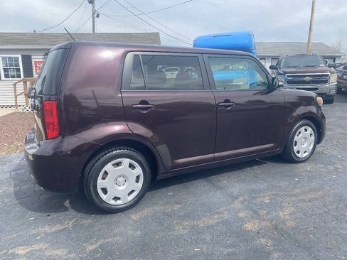 Used 2010 Scion xB FWD image 6
