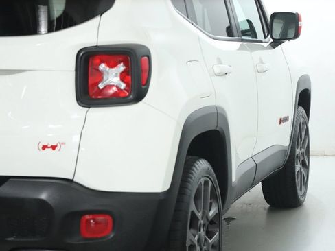 Used 2023 Jeep Renegade Latitude w/ Sun/Sound Group AWD/4WD image 46